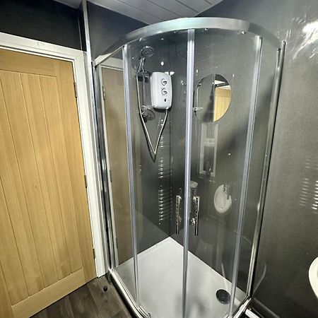 Champs Place カーディフ エクステリア 写真